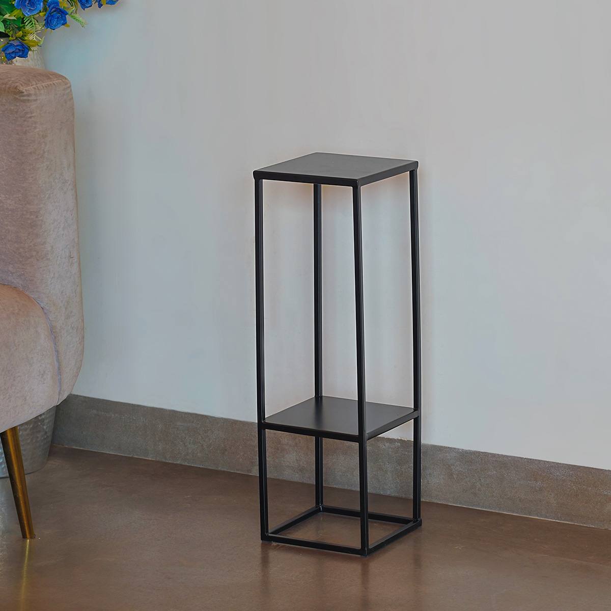 Black Iron Metal Riser, 23"