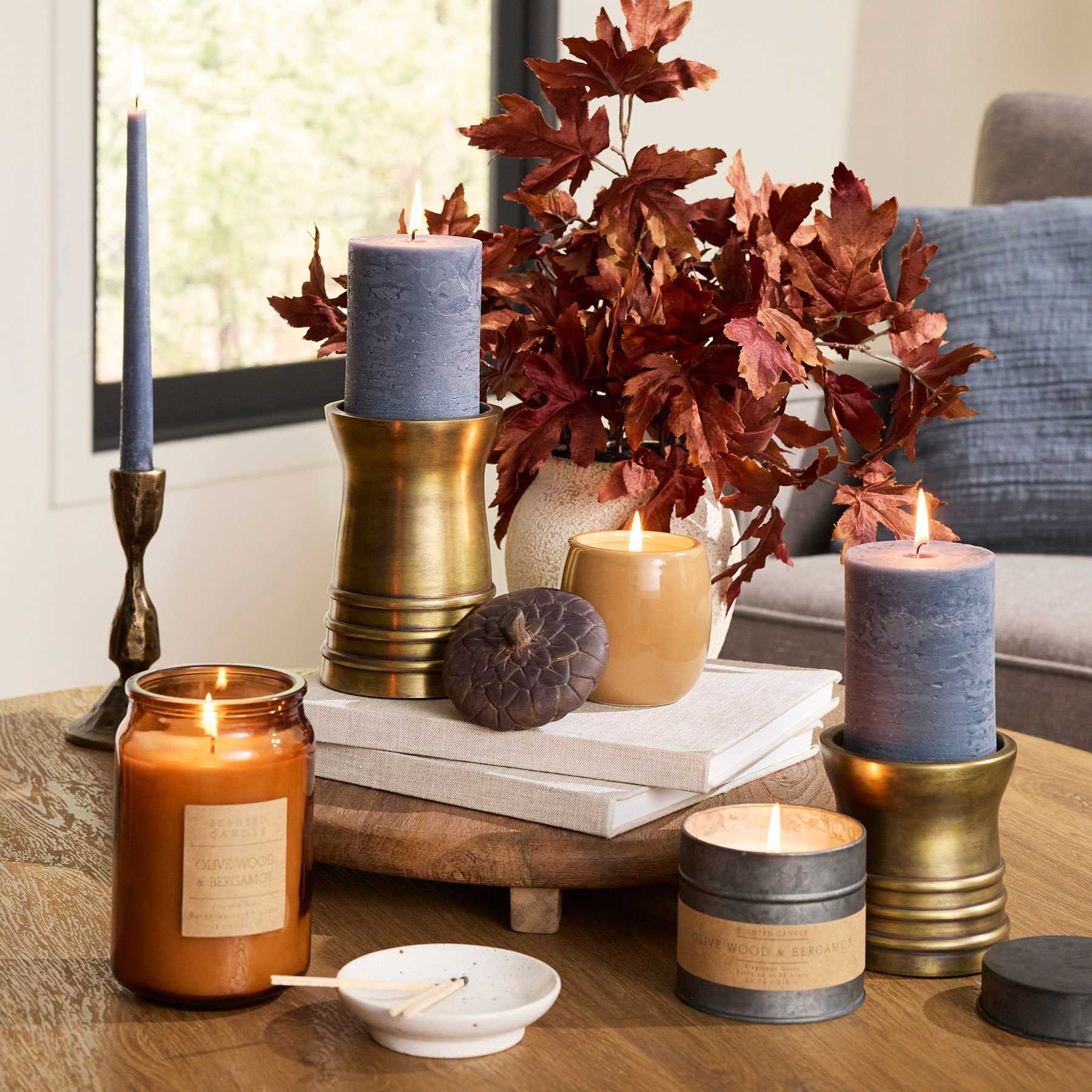Honeybloom Olive Wood & Bergamot Scented Jar Candle, 18oz