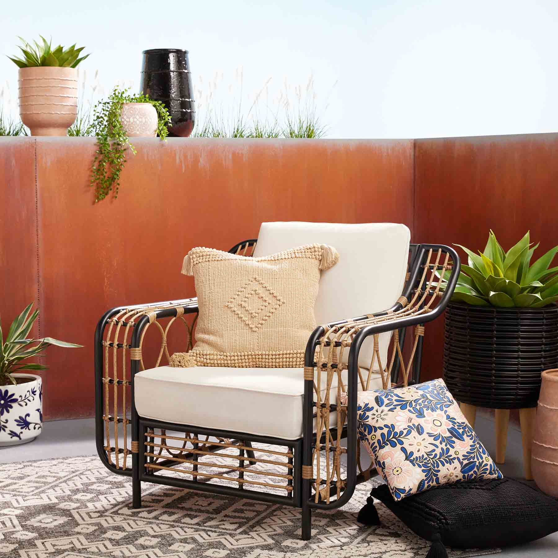Tracey Boyd Black Polyrattan Planter Stand, Large