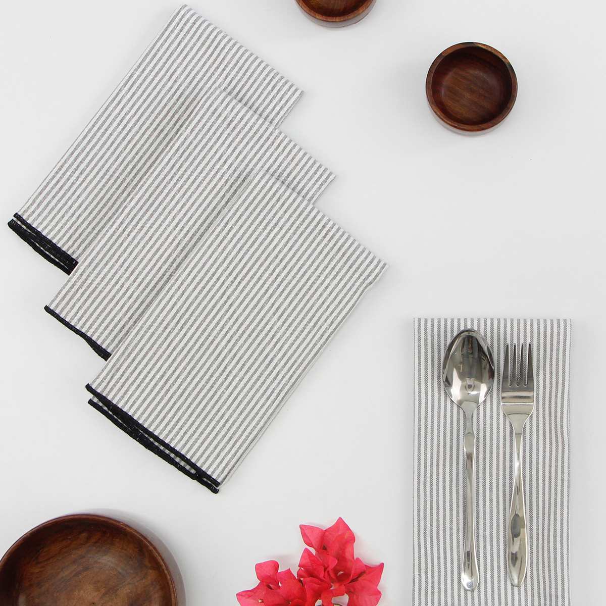 Set of 4 Black & White Striped Napkins with Black Overlock Edge, 18"