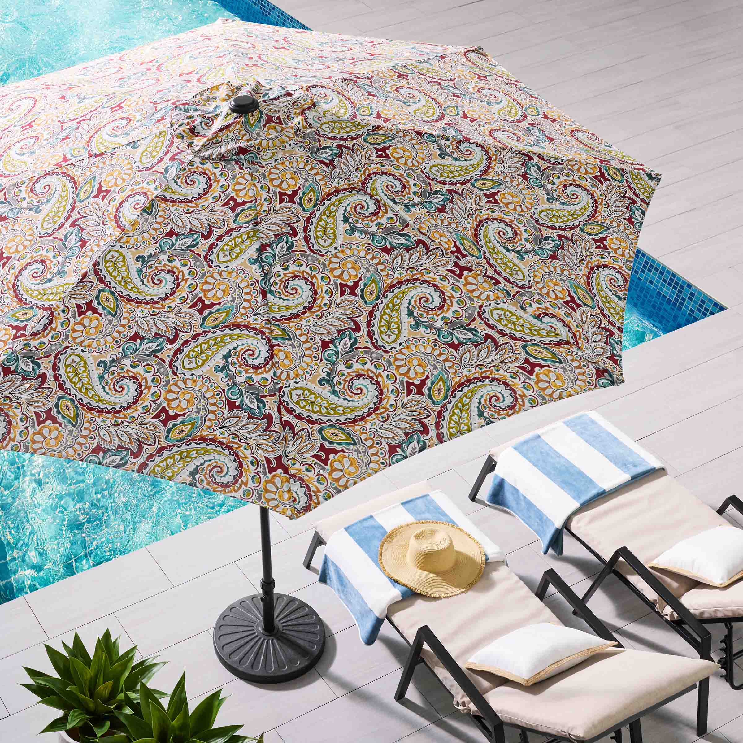 Paisley Chili Crank & Tilt Round Patio Umbrella, 9'