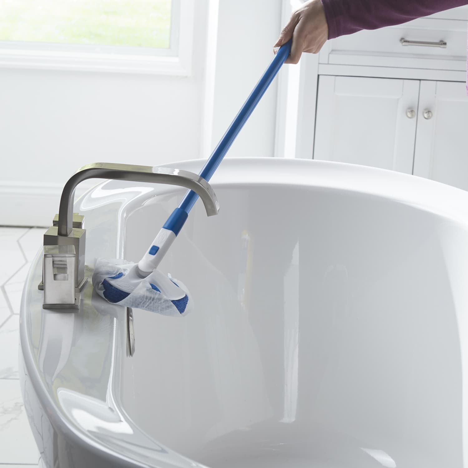 Clorox Expandable Tub & Tile Scrub