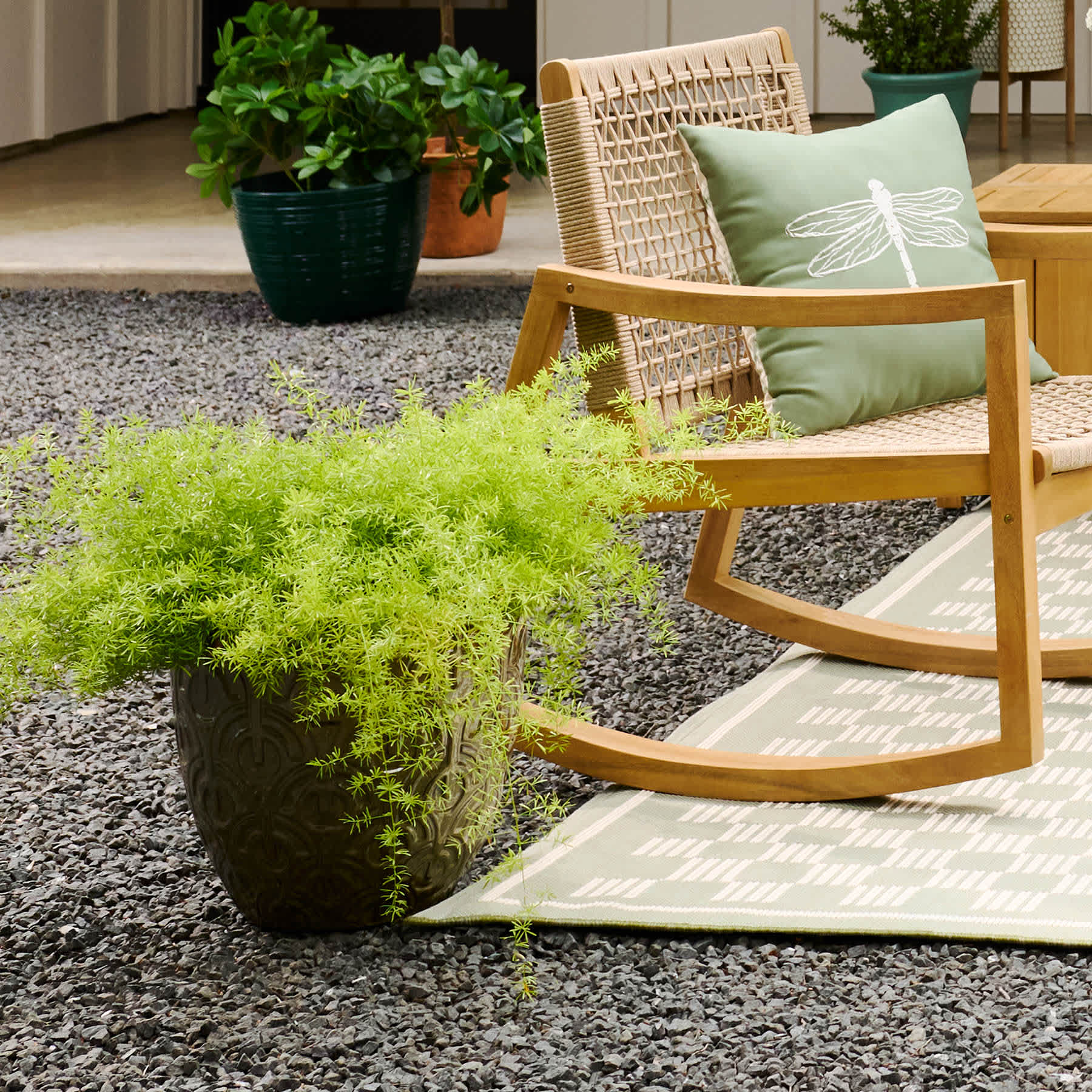 Honeybloom Bloom Outdoor Planter, Medium
