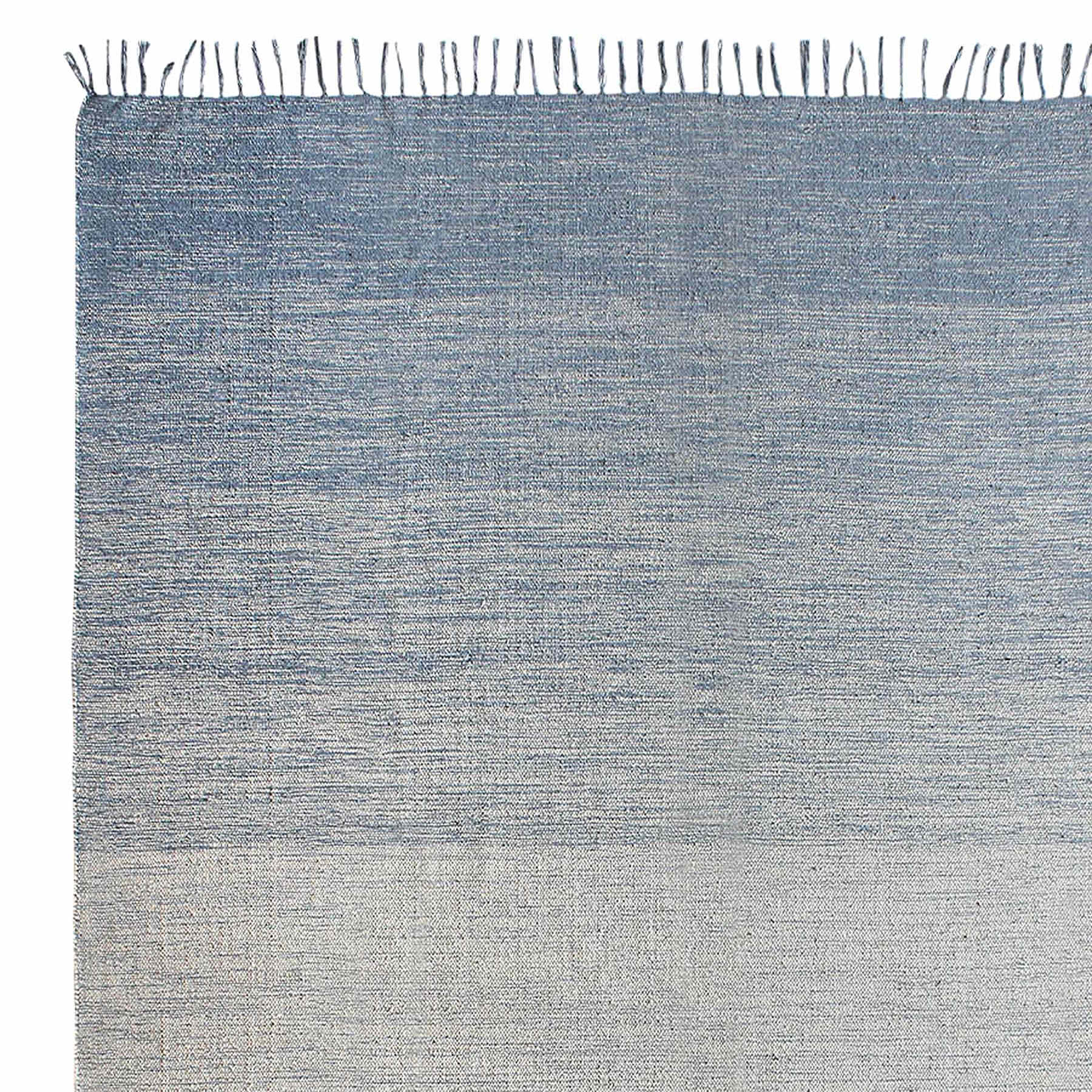 (D522) Blue Ombre Fringe Area Rug, 7x10
