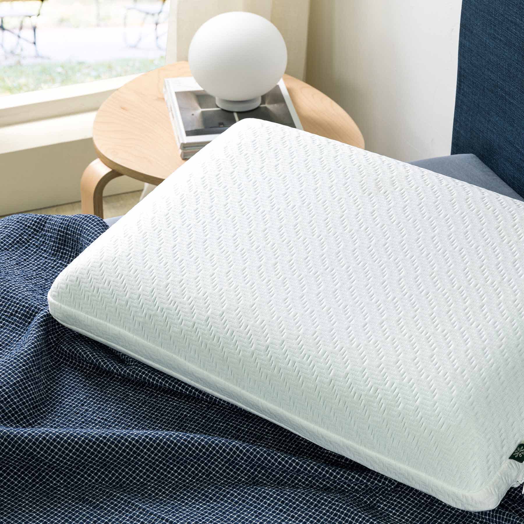 Zinus Ultra Cooling Gel Memory Foam Bed Pillow