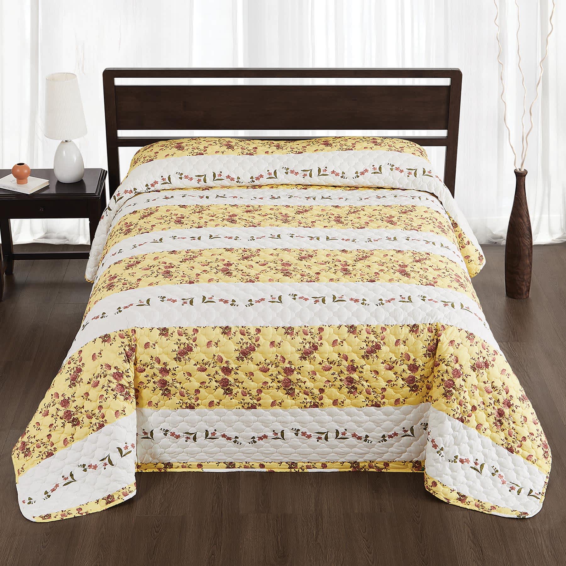 Iris Bedspread, Full/Queen