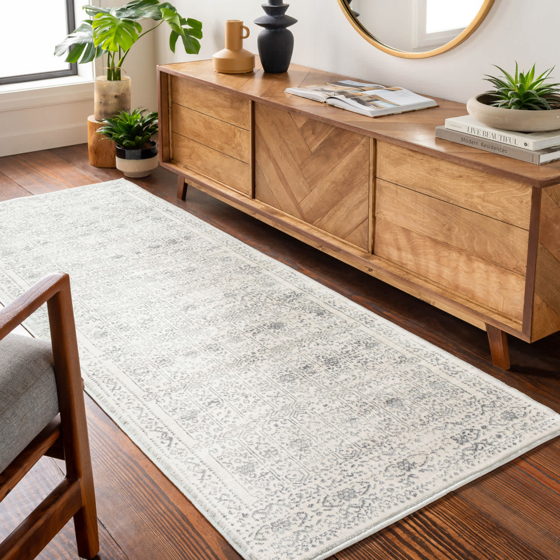 (D487) Providence Roma Ivory & Grey Medallion Runner, 2x7
