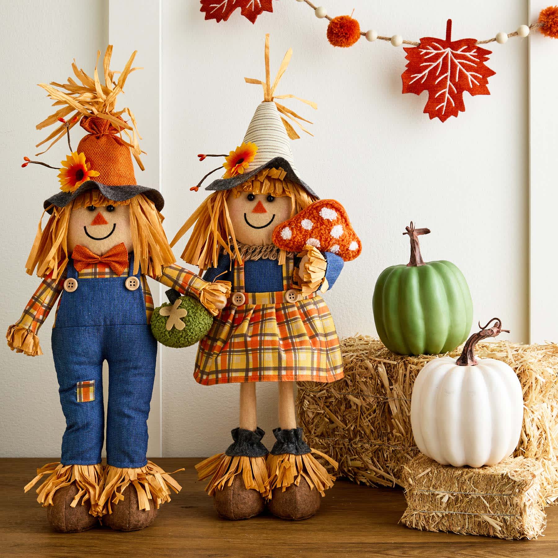 Standing Scarecrow with Pumpkin, 17.5"