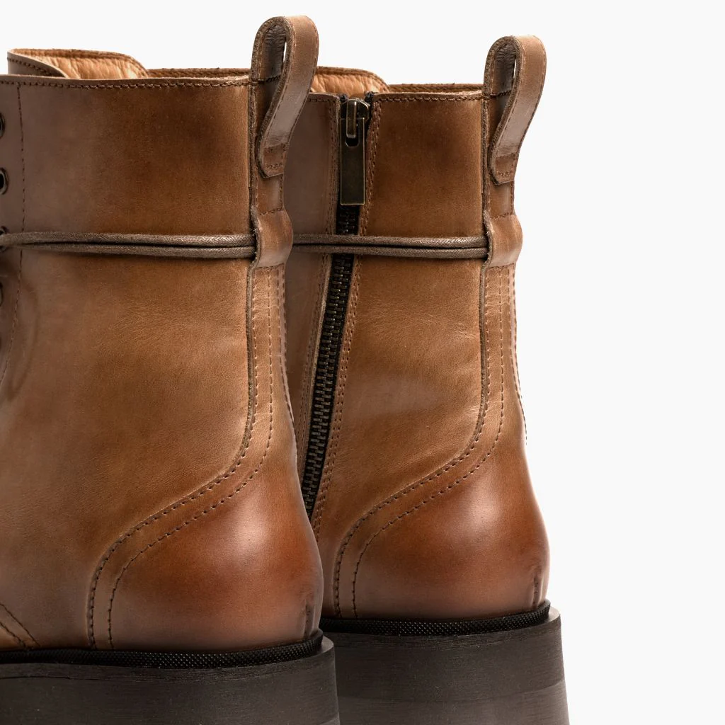 Quest | Natural - Thursday Boots