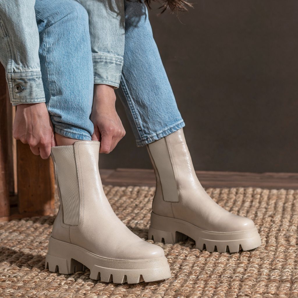 Reign | Cream - Thursday Boots