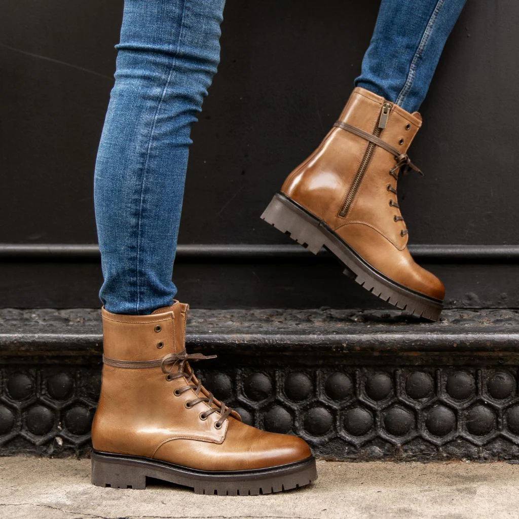Combat | Natural - Thursday Boots