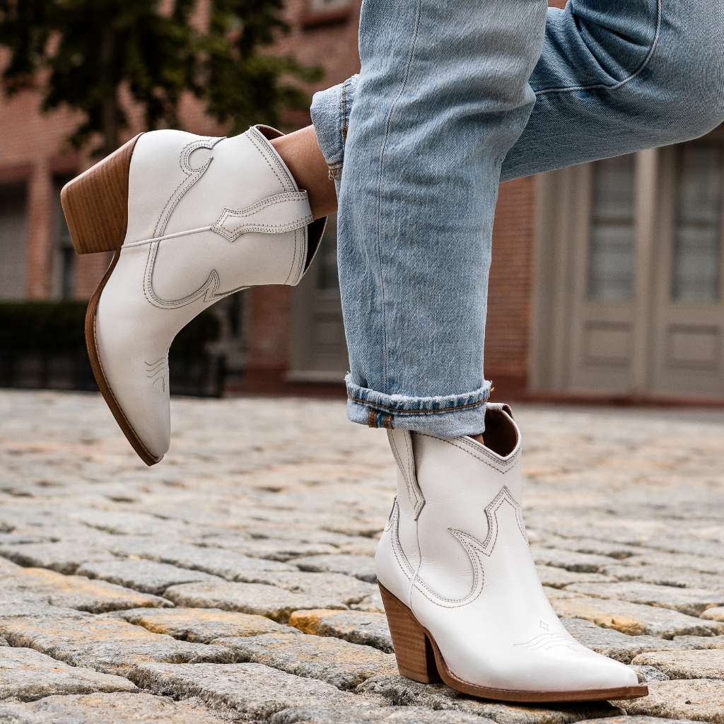 Indio | White - Thursday Boots