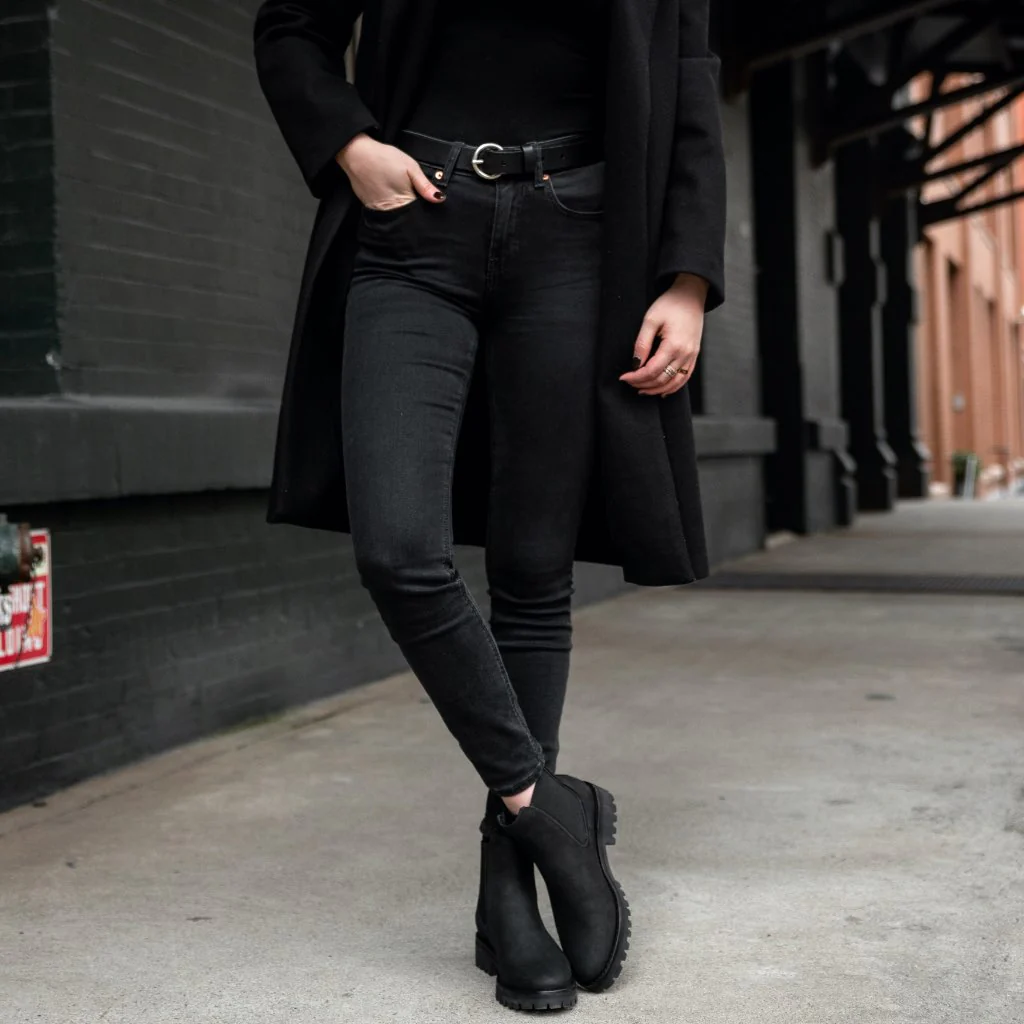 Women's Circle Leather Belt | Black - Thursday Boots