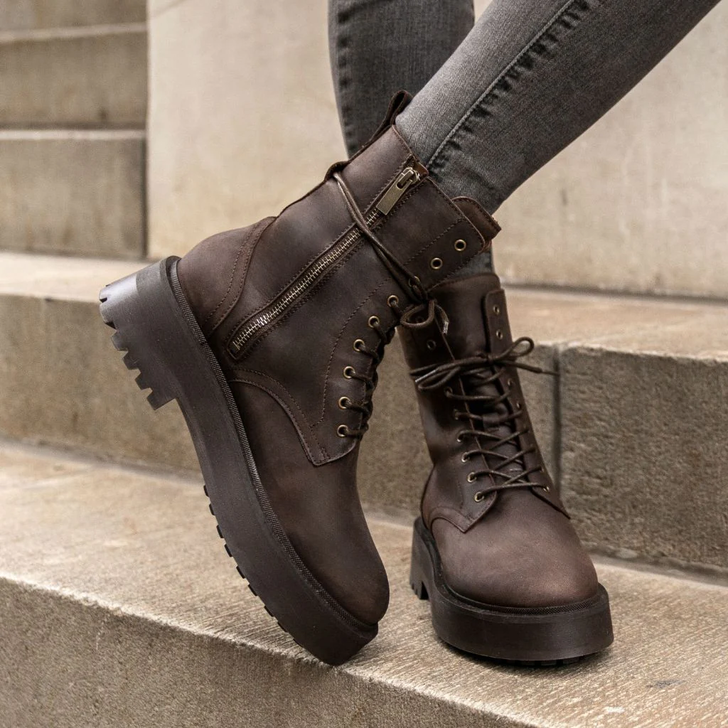 Quest | Dark Chocolate - Thursday Boots