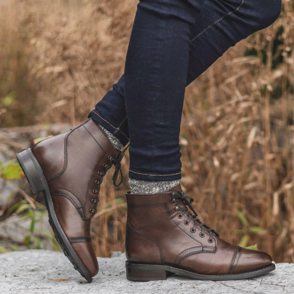 Captain | Old English - Thursday Boots