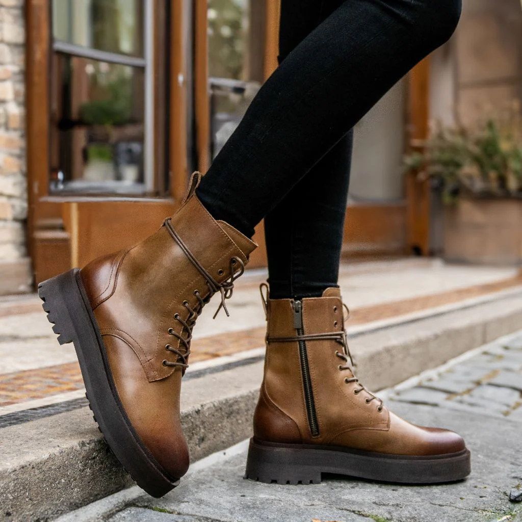 Quest | Natural - Thursday Boots