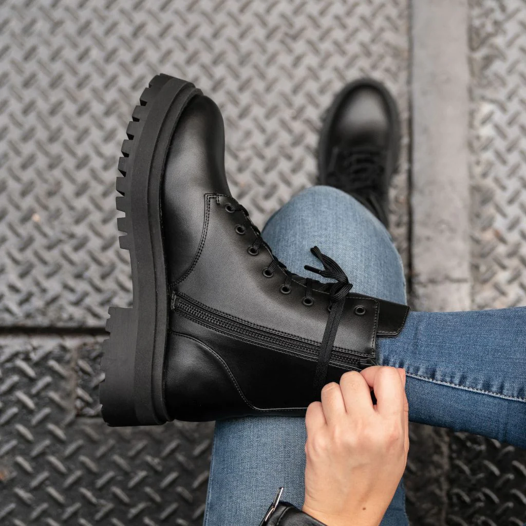 Dolce | Black Vegan - Thursday Boots