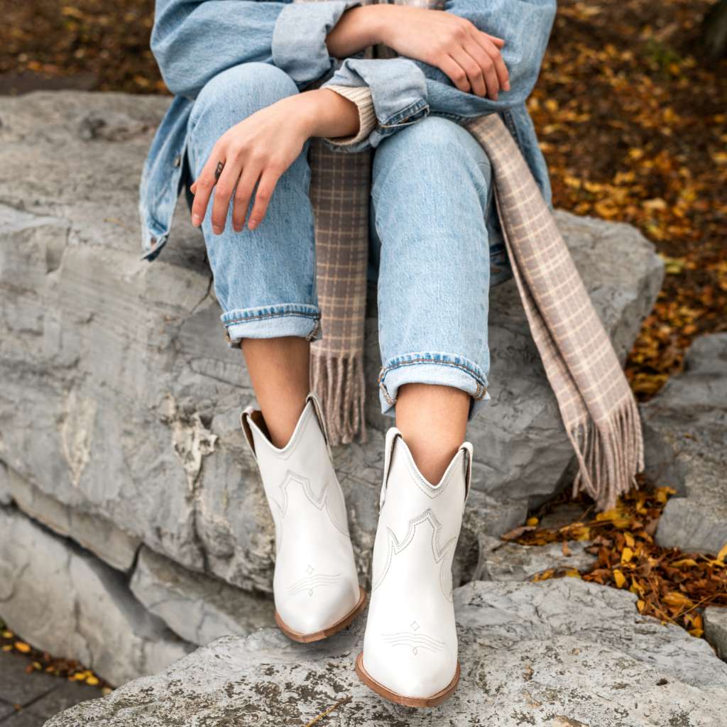 Indio | White - Thursday Boots