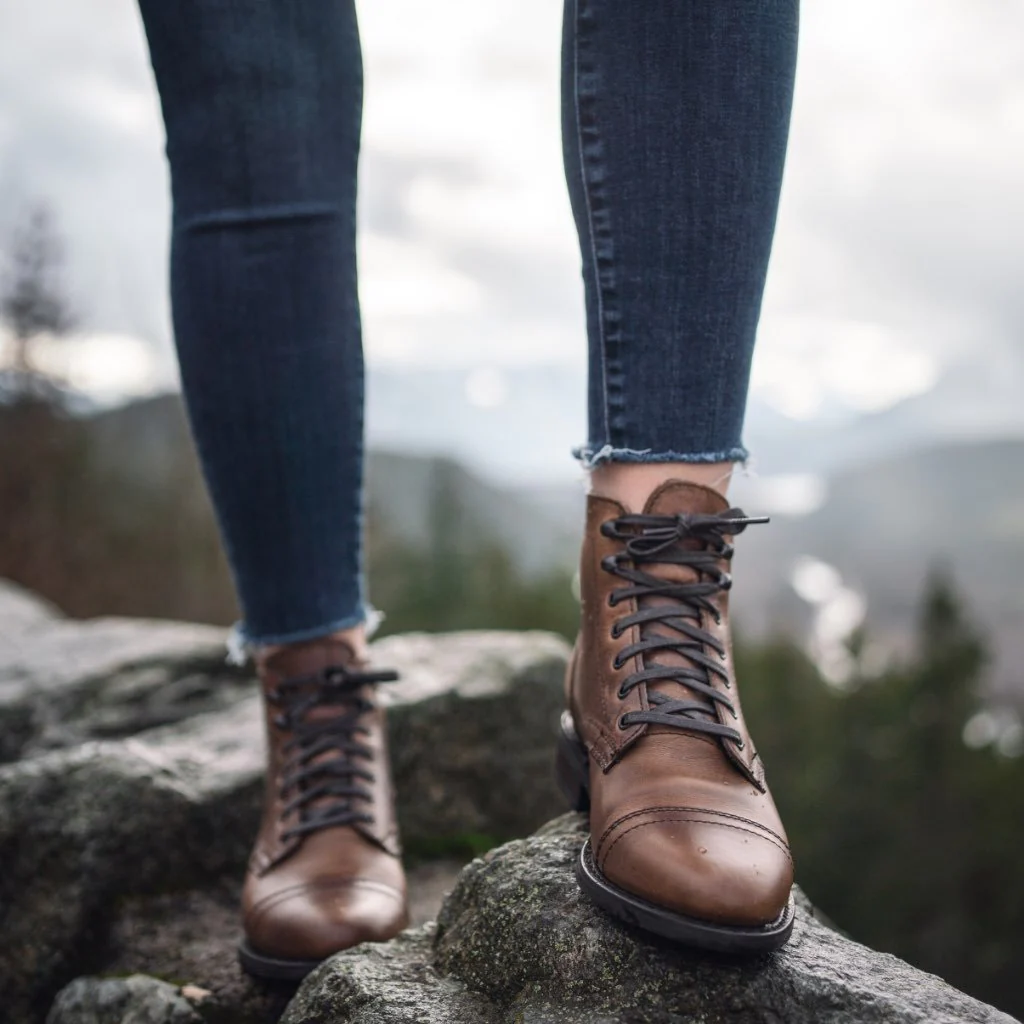 Captain | Natural - Thursday Boots