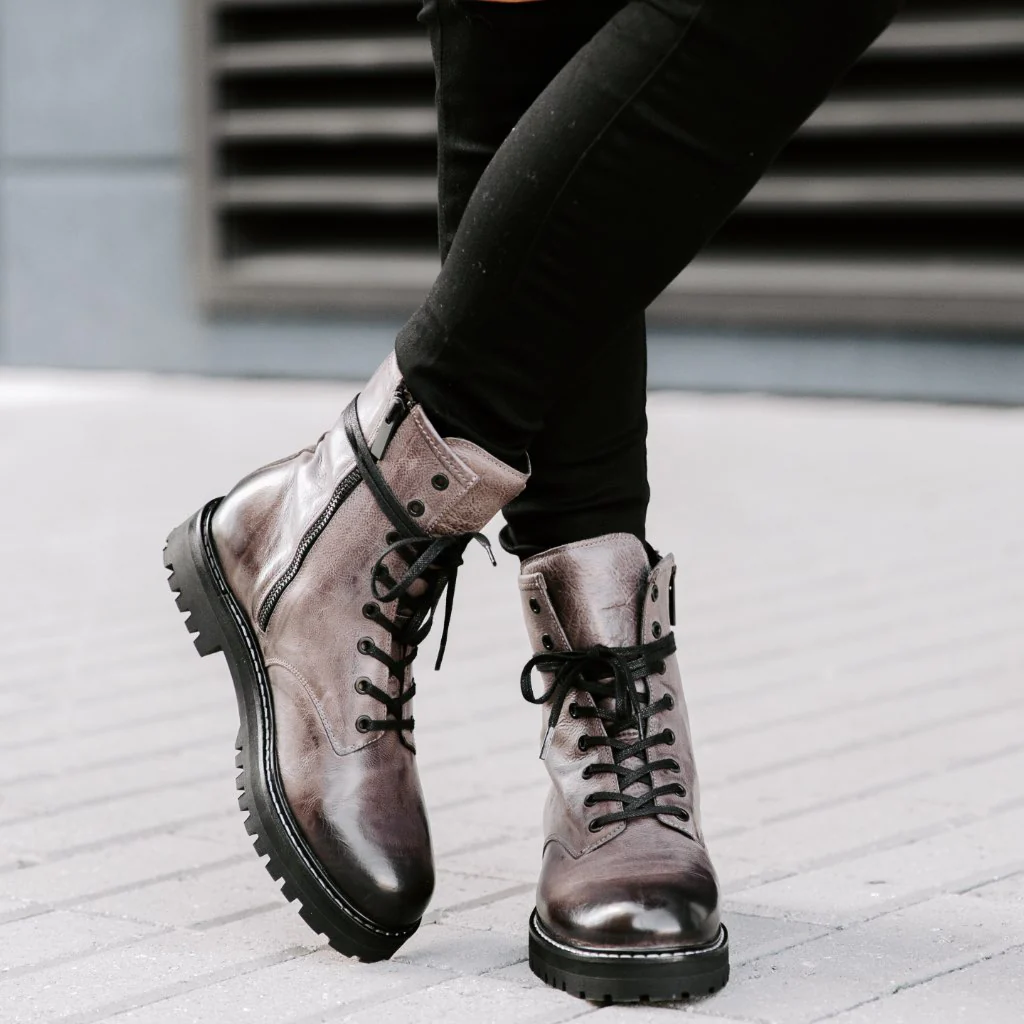 Combat | Carbon - Thursday Boots