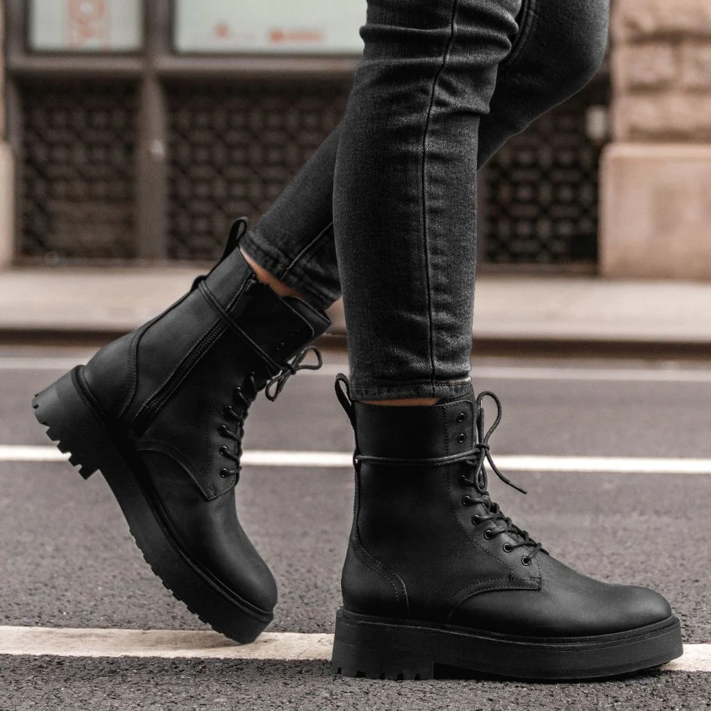 Quest | Black Matte - Thursday Boots