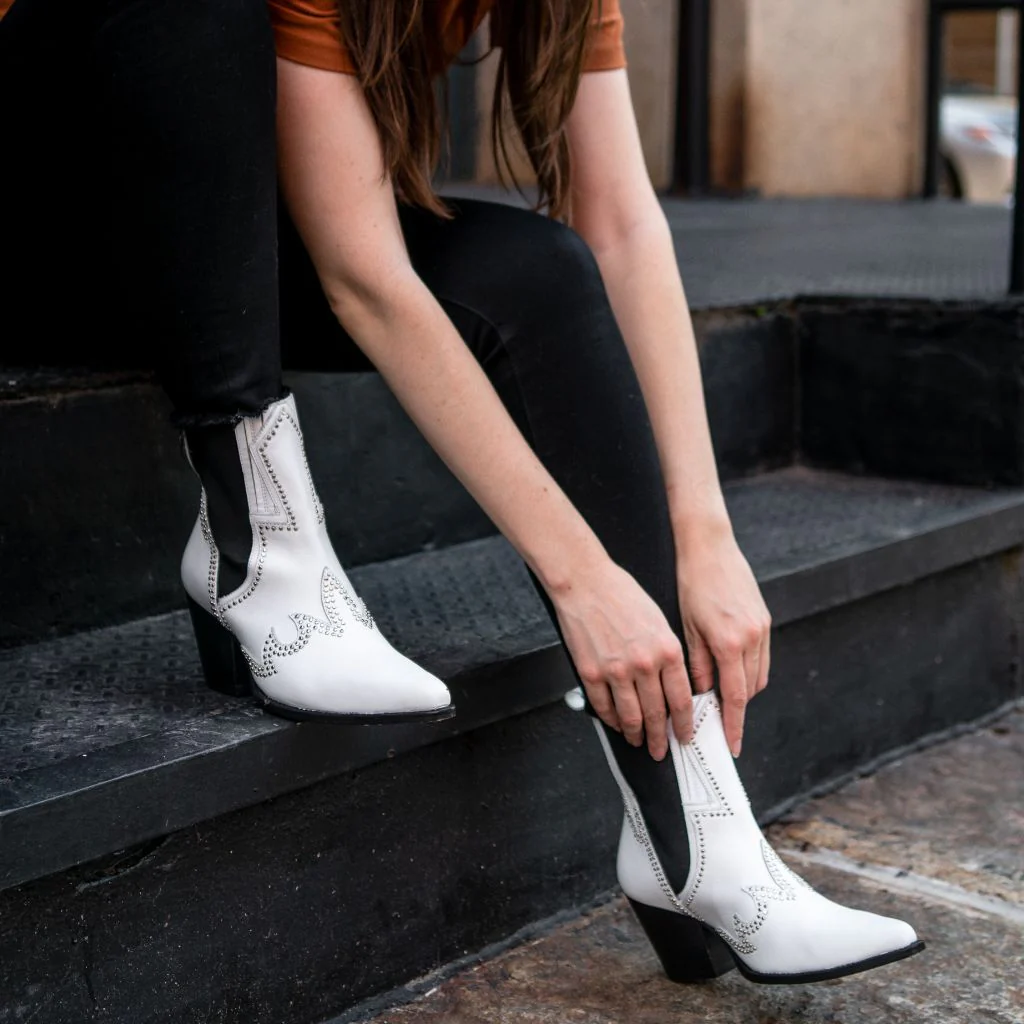 Icon | White - Thursday Boots