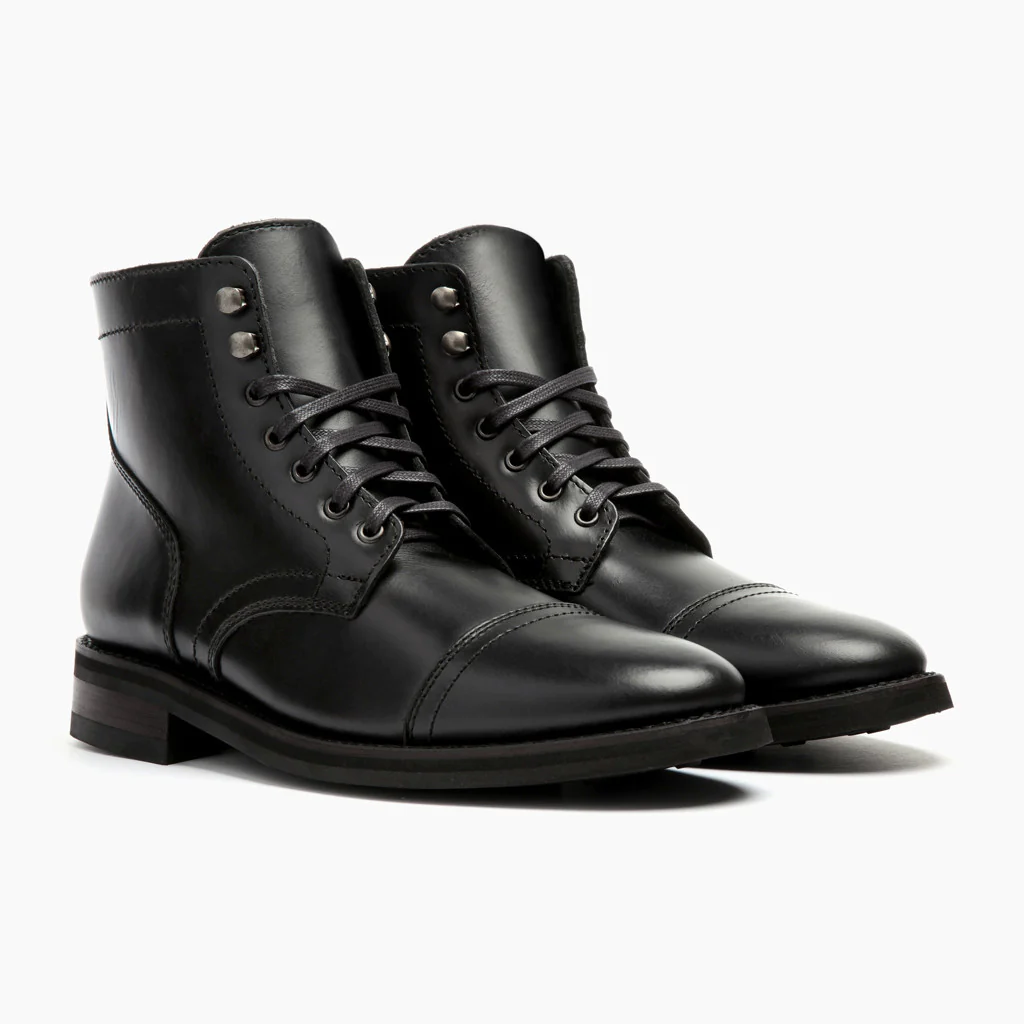Captain | Black