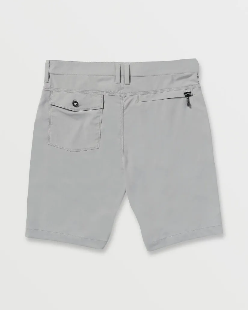 Billabong Mens Shorts Surftrek Journey 20 Hybrid