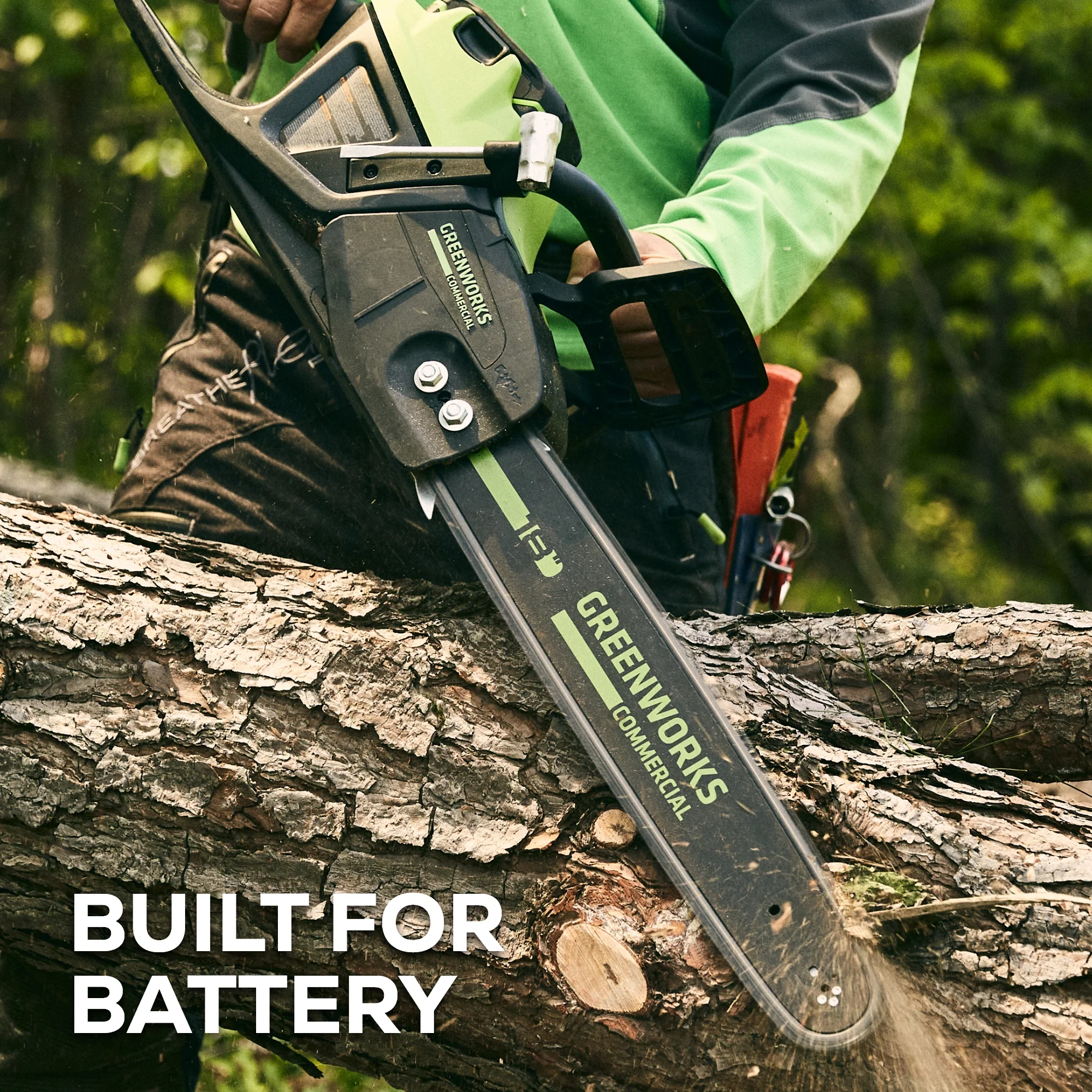 82V 18 2.7kW Chainsaw w/ 4Ah Battery & Dual Port Charger