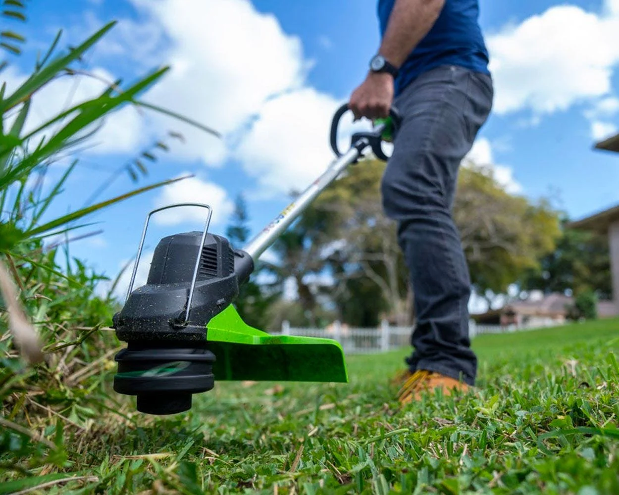 48V (2x24V) 15 Cordless Battery TORQDRIVE™ String Trimmer Combo Kit w/ 24V 320 CFM Blower & 24V 22 Hedge Trimmer w/ (2) 2.0Ah USB Batteries & Charger