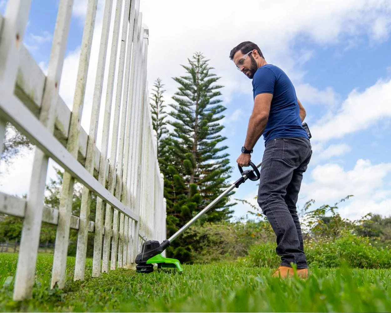 48V (2x24V) 15 Cordless Battery TORQDRIVE™ String Trimmer Combo Kit w/ 24V 320 CFM Blower & 24V 22 Hedge Trimmer w/ (2) 2.0Ah USB Batteries & Charger