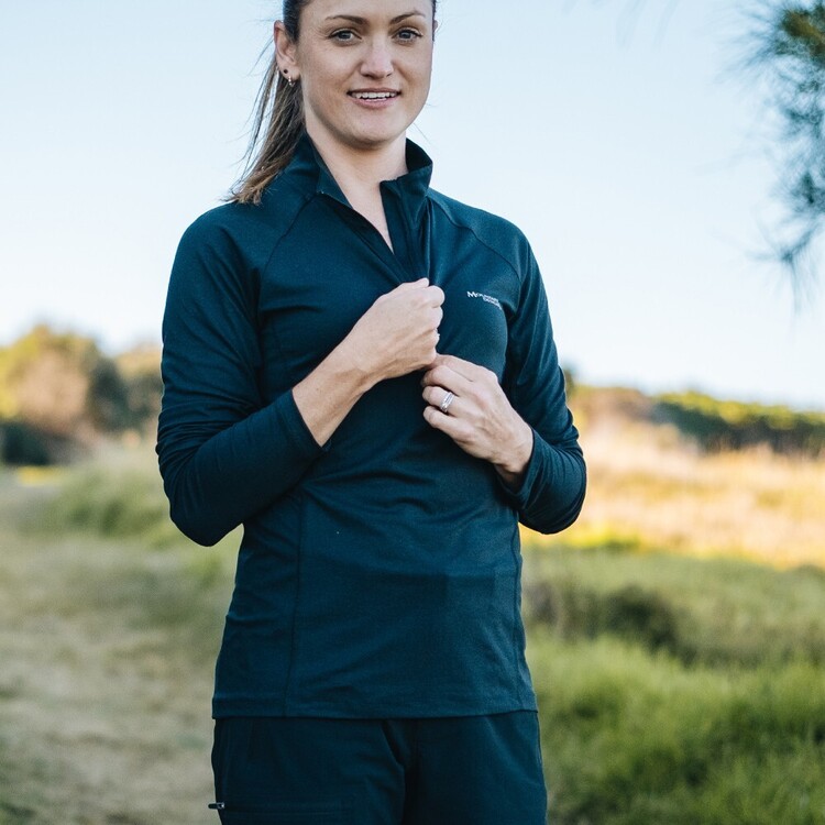 Women's Vapour Half Zip Pullover Black