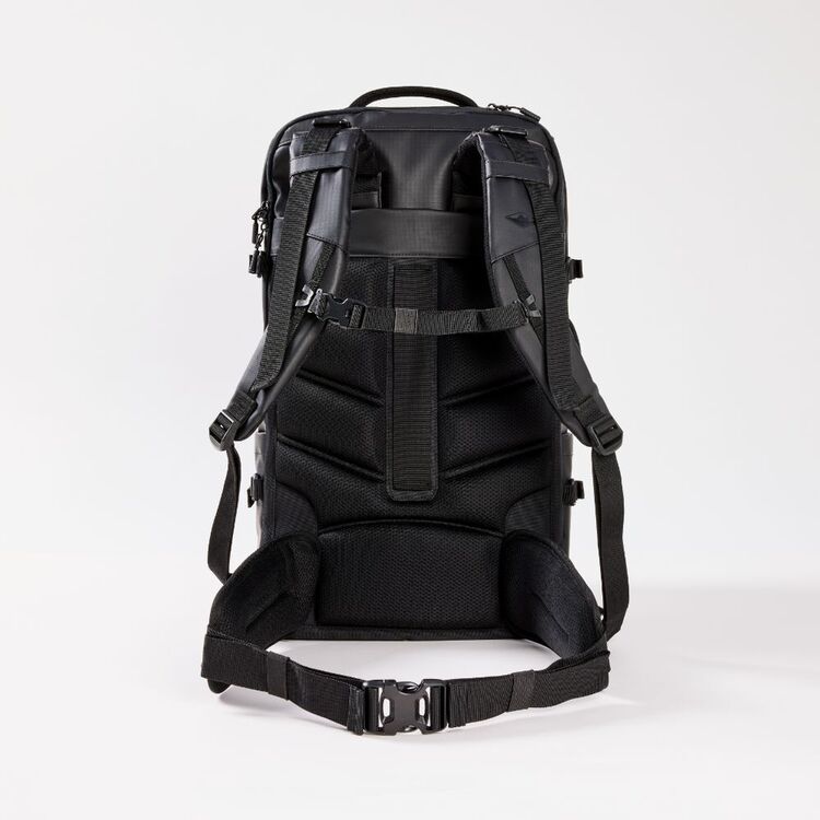 Mountain Designs Jetset Travel Pack 40L Black 40 L