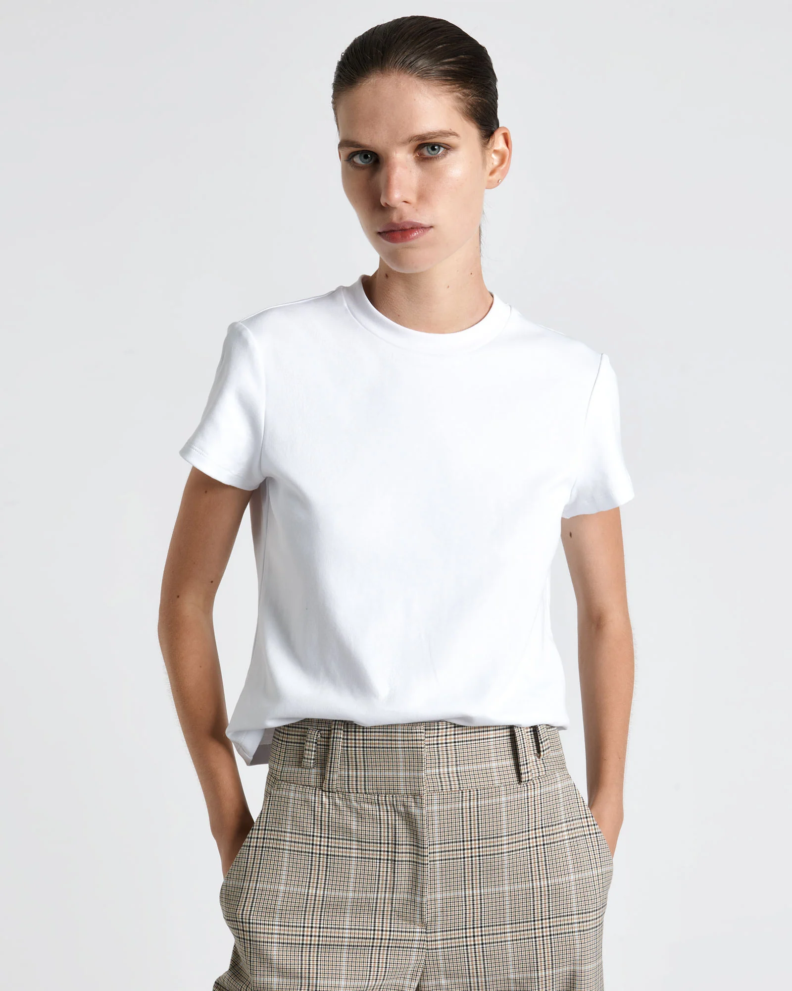 Good Earth Cotton Fitted Tee