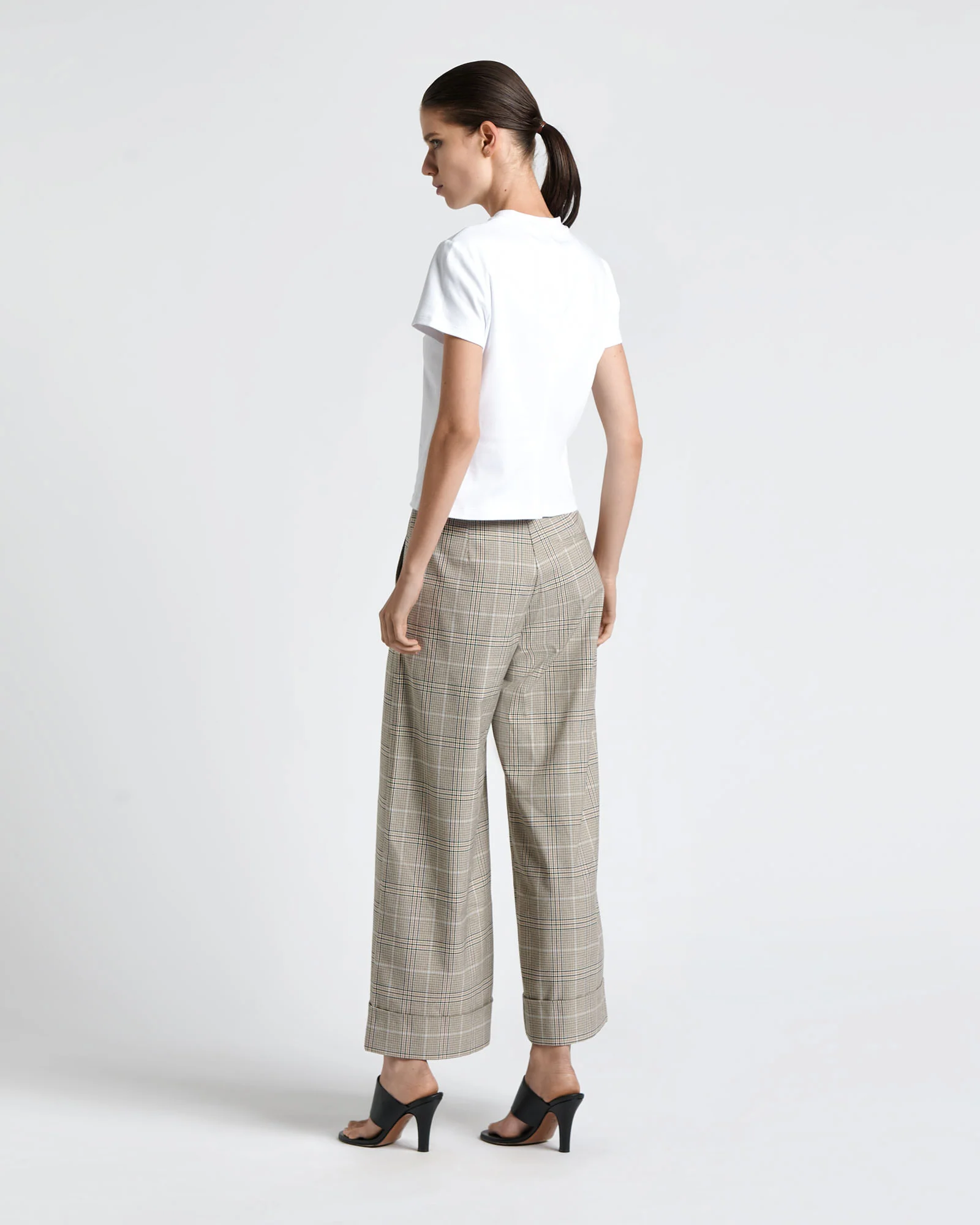 Good Earth Cotton Fitted Tee