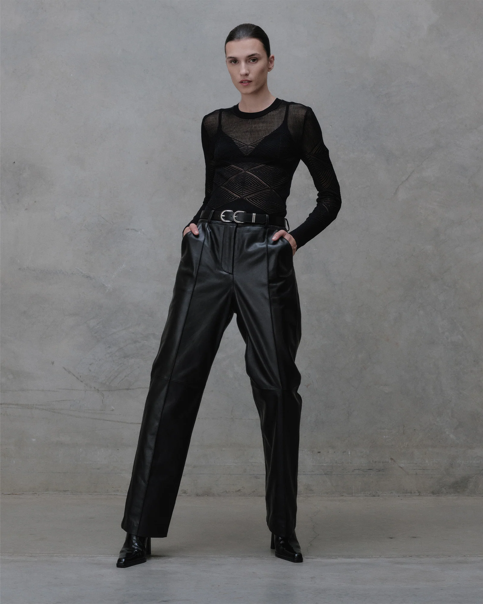 Long Sleeve Diamond Pattern Knit