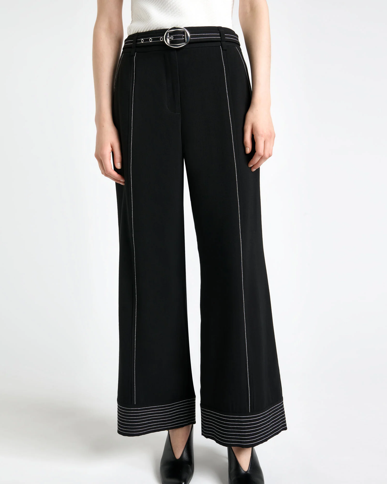 Top Stitched Cropped Pant