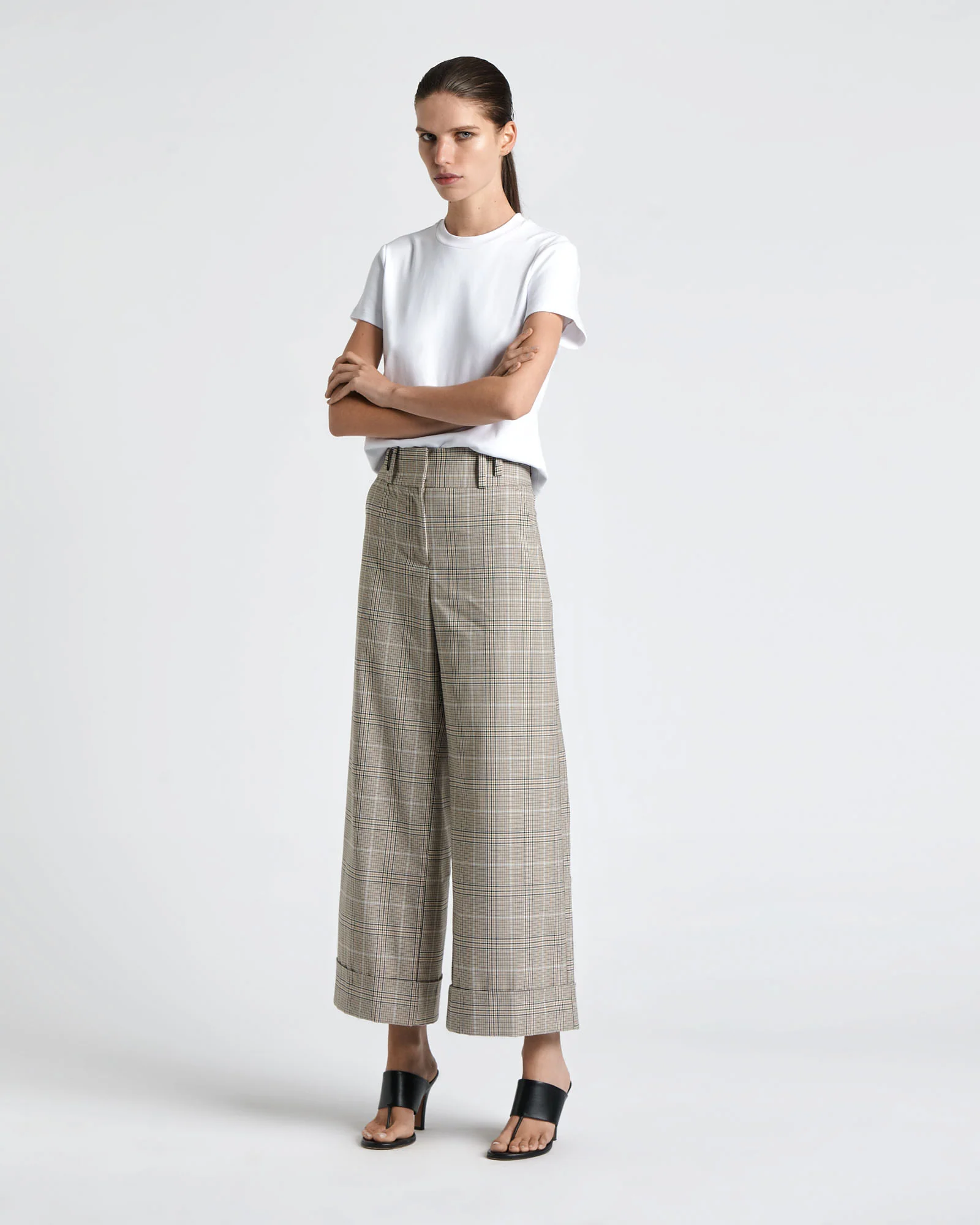 Good Earth Cotton Fitted Tee