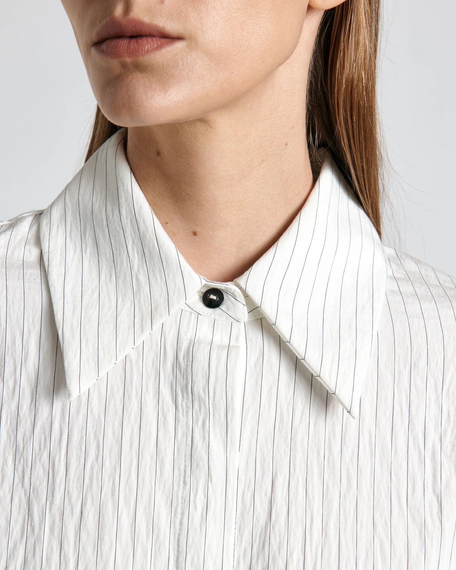 Cropped Point Collar Shirt