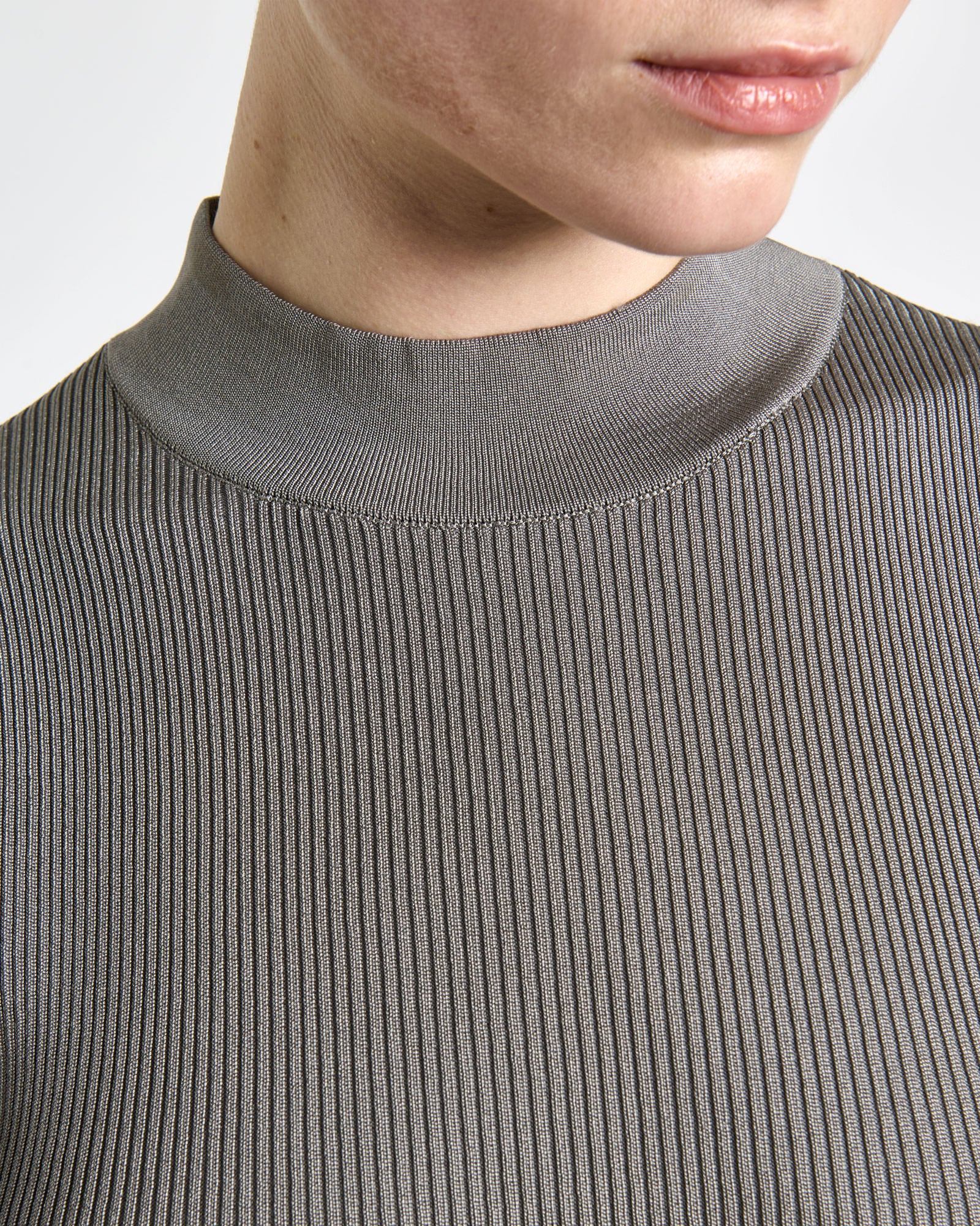 Shiny Rib Elbow Sleeve Knit