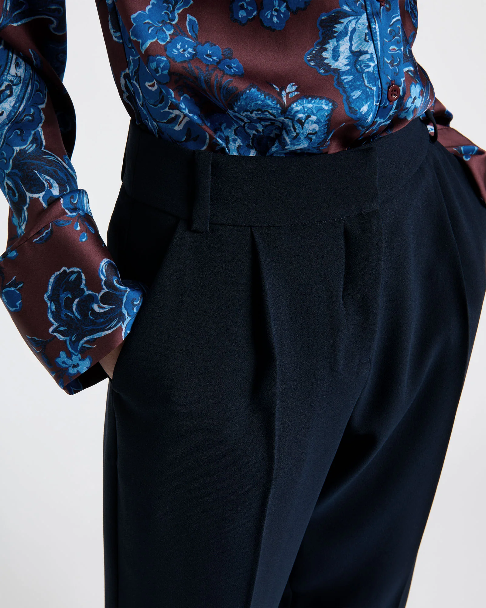 Satin Back Crepe Tapered Pant