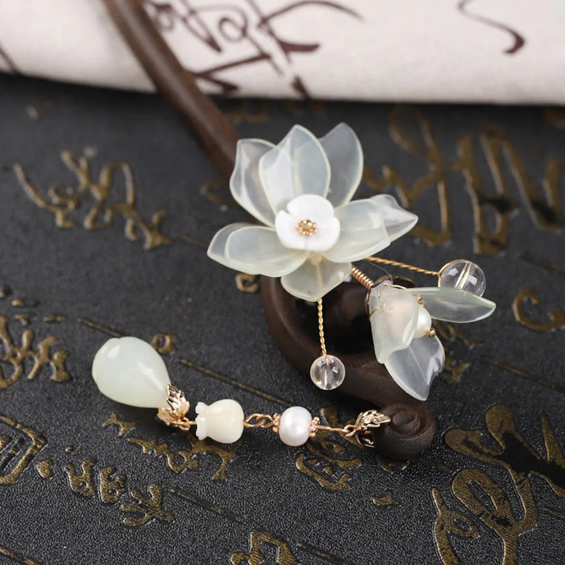Buddha Stones Ebony Jade Shell Magnolia Tassel Blessing Hairpin