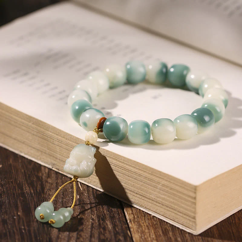 Buddha Stones Gradient Bodhi Seed Nine Tailed Fox Cat Paw Claw Pine Cone Peace Bracelet