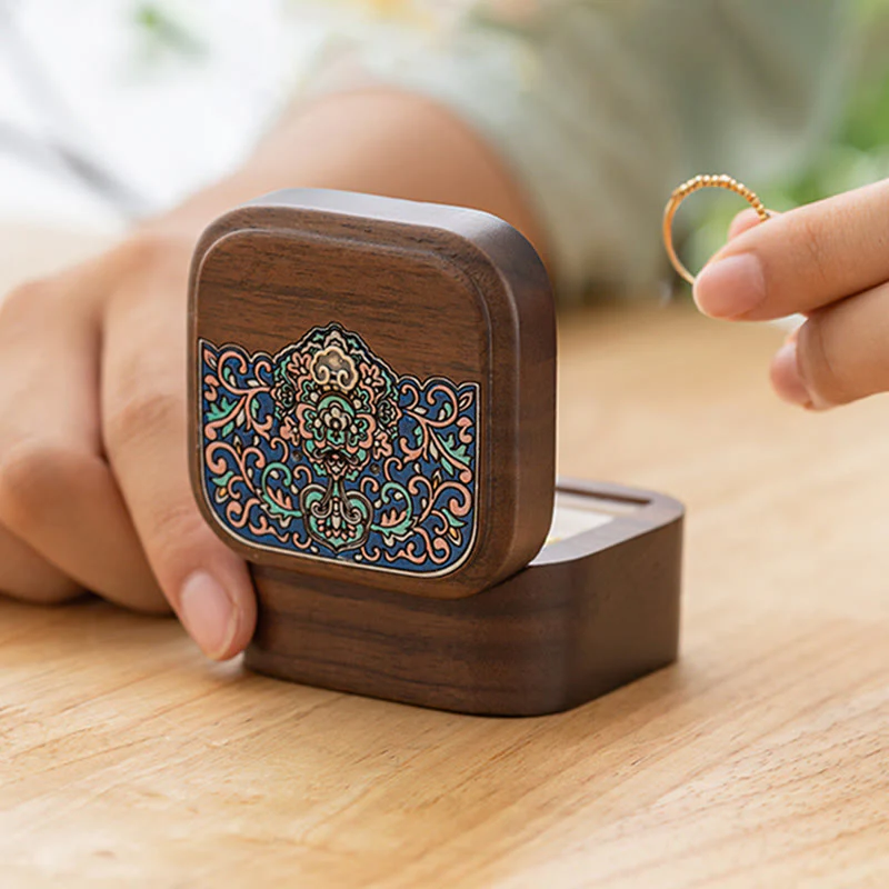 Buddha Stones Retro Handmade Black Walnut Wood Ring Jewelry Storage Box Leaf Wooden Gift Box