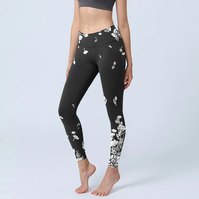 Buddha Stones Black Scattered Petals Print Gym Leggings Women's Yoga Pants