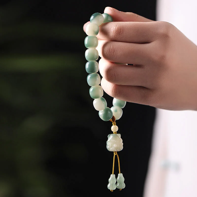 Buddha Stones Gradient Bodhi Seed Nine Tailed Fox Cat Paw Claw Pine Cone Peace Bracelet