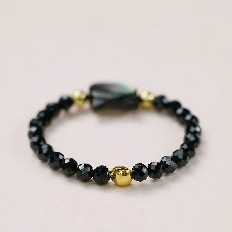 Buddha Stones Natural Tridacna Stone Lovely Cat 14K Gold Blessing Ring