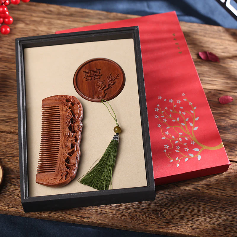 Buddha Stones Natural Green Sandalwood Rosewood Lotus Flower Peacock Butterfly Engraved Soothing Comb