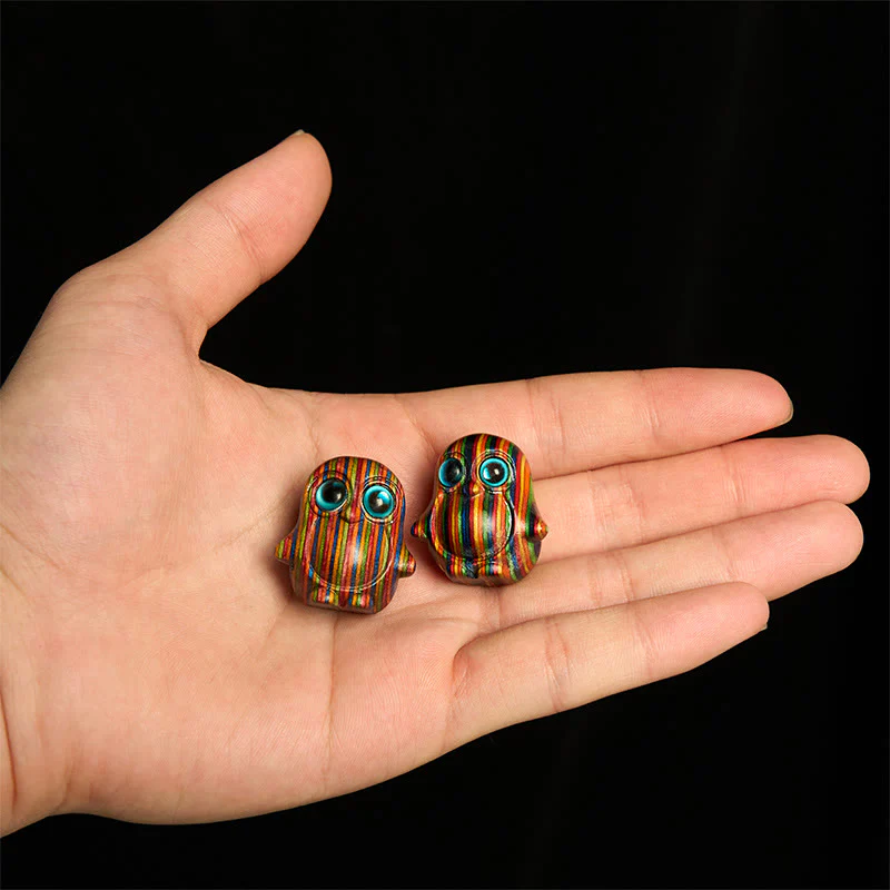 Buddha Stones 2Pcs Mini Rainbow Eucalyptus Penguin Carved Creativity Decoration