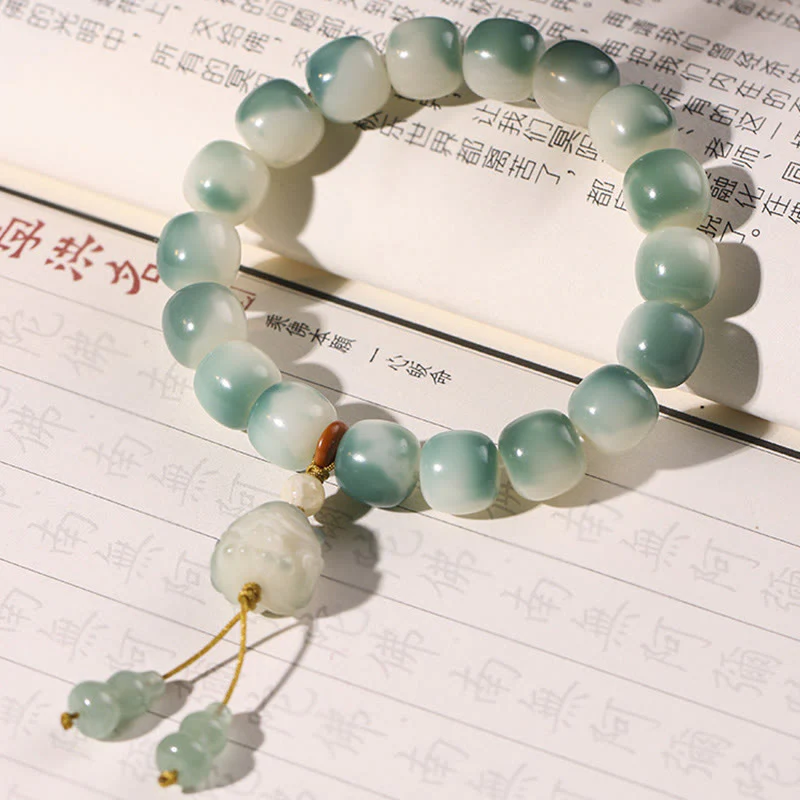 Buddha Stones Gradient Bodhi Seed Nine Tailed Fox Cat Paw Claw Pine Cone Peace Bracelet